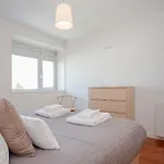 Bright Light Apartment