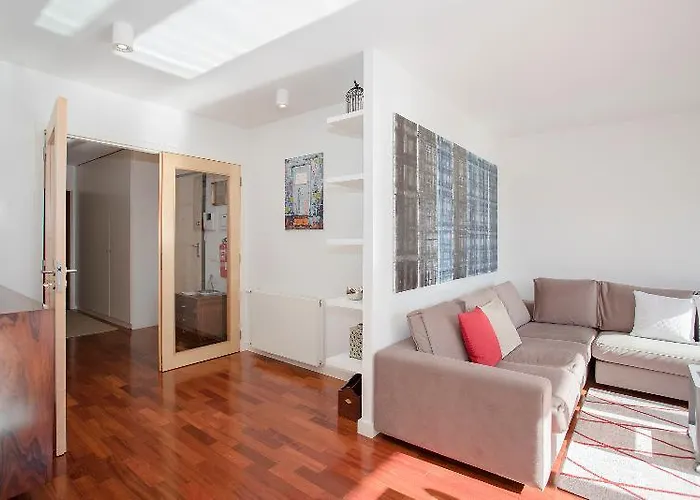 Bright Light Apartment